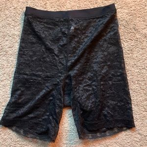 Knix x The Birds Papaya thigh saver